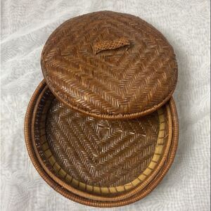 VTG, Mid Century Handcrafted Brown Woven Wicker Rattan Storage Basket with Lid
